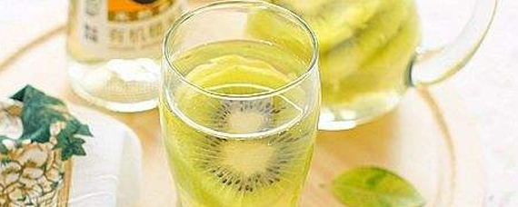 猕猴桃醋:平武茶叶清香爽口,色鲜味美,茶质上乘.